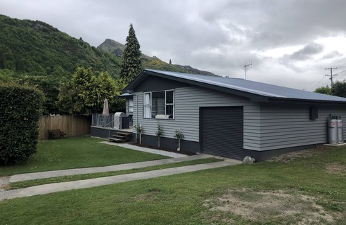 Arrowtown House | Arrowtown Tranquil Retreat in the heart of our historic town