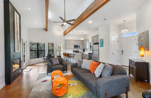 Wimberley House | Arroyo I Creek Side Retreat with Private Hot Tub