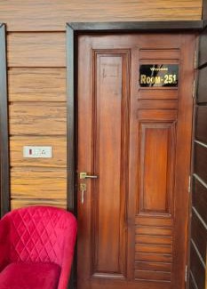 Dhampur Hotel | Arsh Hotel & Restaurant