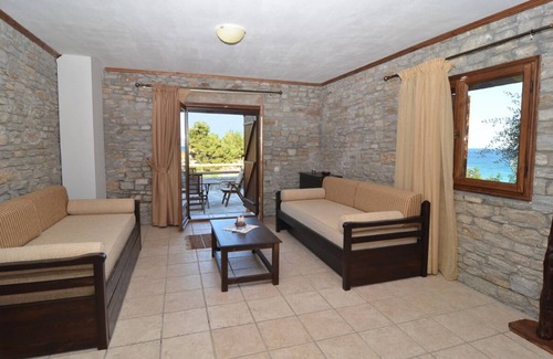 Limenaria House | Arsinoi stone houses - Maisonette