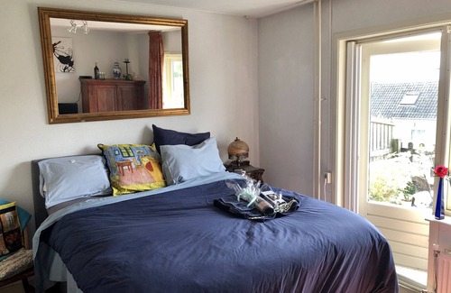 's-Graveland Bed & Breakfast | Art bed and breakfast