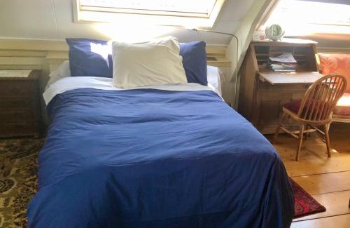 's-Graveland Bed & Breakfast | Art+bed and breakfast