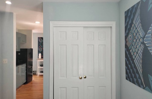 Thompson Square - Bunker Hill Apartment | Art boutique studio "Coral fish" in Charlestown, MA