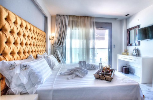 Pefkochori Apartment | Art Boutique Suites