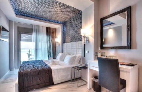 Pefkochori Apartment | Art Boutique Suites