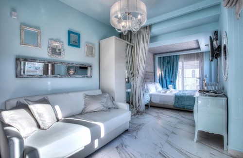 Pefkochori Apartment | Art Boutique Suites