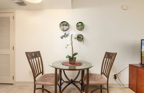 Coral Heights Apartment | ★★★★★Art Deco Apartment Near the Beach, and Top Chef Restaurants★★★★★