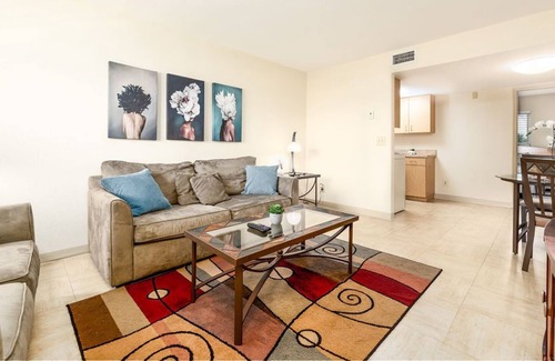 Coral Heights Apartment | ★★★★★Art Deco Apartment Near the Beach, and Top Chef Restaurants★★★★★