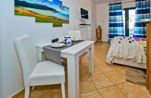 Krizna luka Apartment | Art Deco Pape Hvar