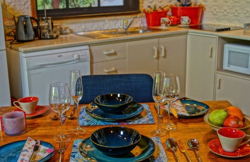 Beechworth Cottage | Art Escape is a very private cottage perfect for a couple
