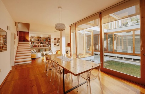Shkoder House | Art House by PikHost