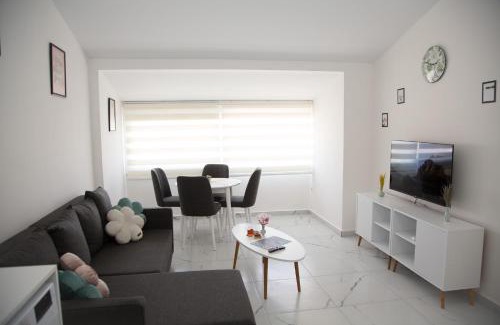Avsallar Apartment | Art life apartment Flora в спальне нет окна