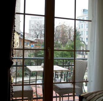 Galata Apartment | Art Nouveau Galata