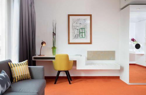 Mitte Hotel | art'otel berlin mitte, Powered by Radisson Hotels