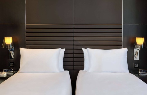 Old Street Hotel | art'otel London Hoxton powered by Radisson Hotels