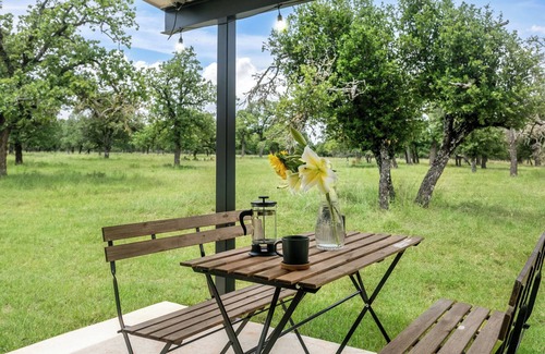 Fredericksburg Cottage | Art Ranch: Goldsworthy | Hill Country Getaway, Gas Grill, Art Classes Onsite