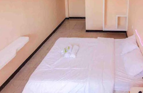 Caruban Hotel | Artayya Puri 2 near Alun Alun Caruban Mitra RedDoorz