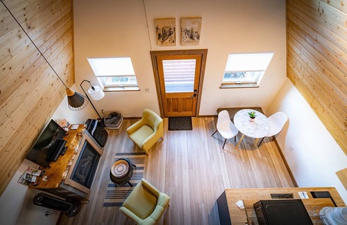 Stevenson Cabin | ArtBliss IV: River Views, Firepit & Soaking Tub