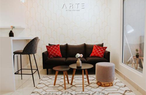 Kuala Lumpur Apartment | Arte Mont Kiara Luxury Suite with Heated Jacuzzi Pods - Free Parking - Next to MITEC- by The Stay Hub