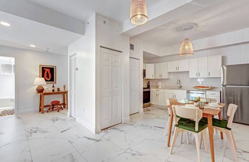 Wynwood Art District Apartment | ArTease Wynwood Collection: Sleeps 16 & Free Parking