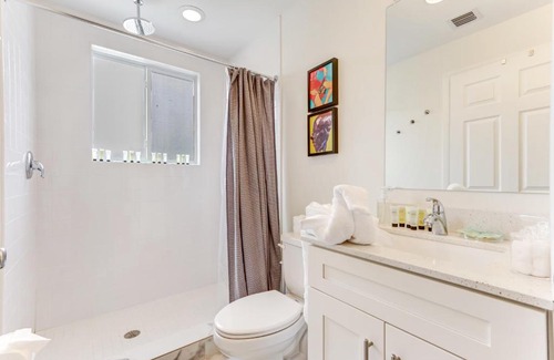 Wynwood Art District House | ArTease3 - stylish, near Wynwood Walls & restaurants