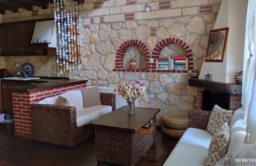 Psakoudia House | ARTEMIS STONE HOUSE