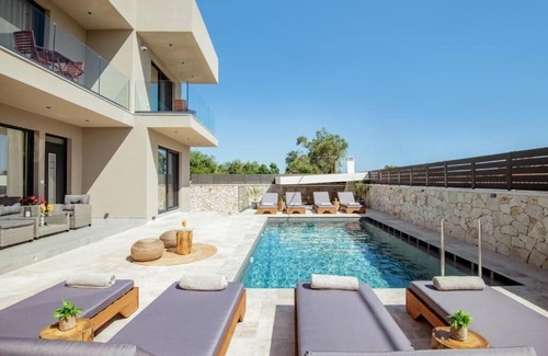 Messonghi Villa | Artemis Villa in Zakynthos