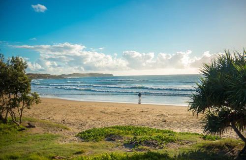 Emerald Beach Apartment | ArtHOUSE Beachfront Accommodation