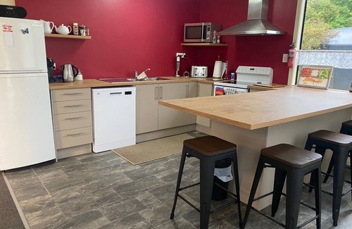 Hokitika House | Arthurstown Rd Riverview Holiday house HokitikanSpacious house sleeps 8.