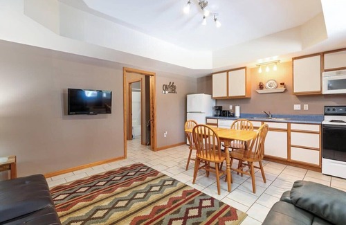 Indian Point Cabin | Artilla Cove Cabin 7- Lake Views- Pool & Hot Tub!