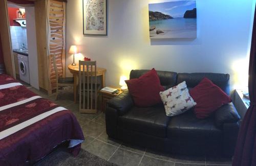 Tarbert Apartment | Artisan Studio
