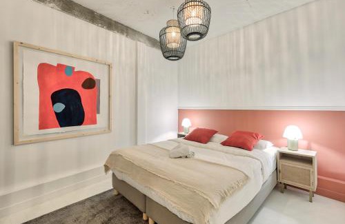 Pere Lachaise Apartment | Artist and Design Loft - 10 Guests - 5 Min From Metro