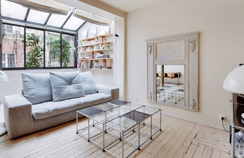 Bonne-Nouvelle Apartment | Artist Chic : a unique loft in the heart of Paris