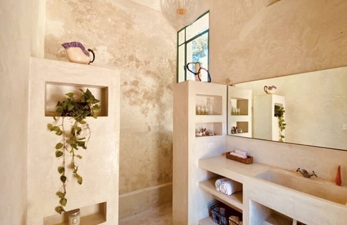 Centro House | Artist Home