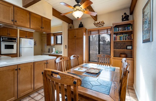Northeast Santa Fe Condo | Artist Road 31 | Stunning Mountain Views, Pool Access, Near the Plaza
