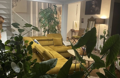 Le Soler Apartment | Artist's apartment with garden and private pool