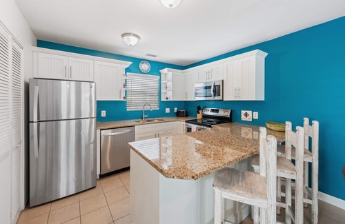 Old Town Condo | ARTIST'S CONDO @ Duval Square by Rent Key West Vacations - Located on Duval