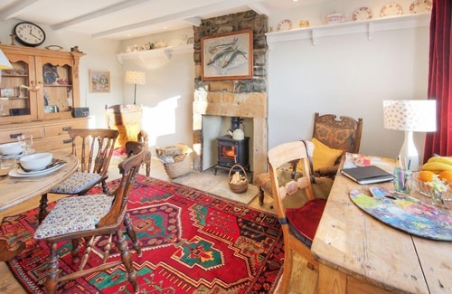 Craster Cottage | ARTIST'S COTTAGE sits in a superb location in the fishing village of Craster