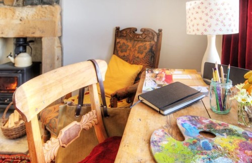 Craster Cottage | ARTIST'S COTTAGE sits in a superb location in the fishing village of Craster
