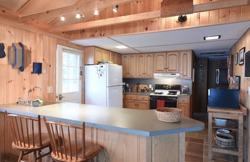 Standish House | Artist's Haven with Spectacular Sunset Views on Frye Island!