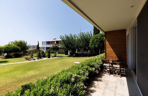 Pentakomo Apartment | Artistic 1-Bedroom Apartment in Limassol, by the Sea