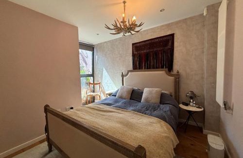 Homerton Apartment | Artistic 1BD Flat in the Heart of Hackney