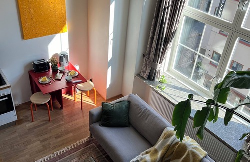 Oslo City Centre Condo | Artistic apartment in the heart of Oslo. Walking distance to all attractions.