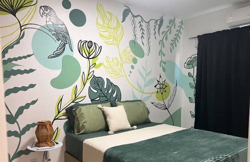 Rio Vermelho Condo | Artistic Suite Close to beach in Rio Vermelho Central