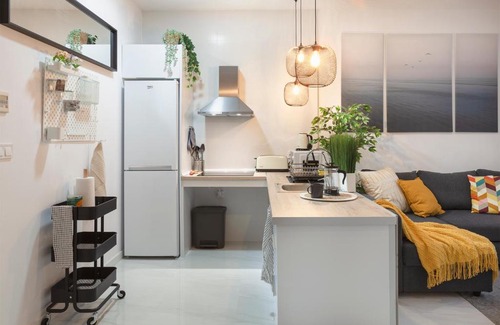 Mestalla Apartment | Artistic Digital Retreat-Great Location Near Metro