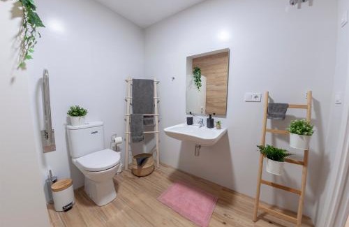 Mestalla Apartment | Artistic Digital Retreat-Great Location Near Metro