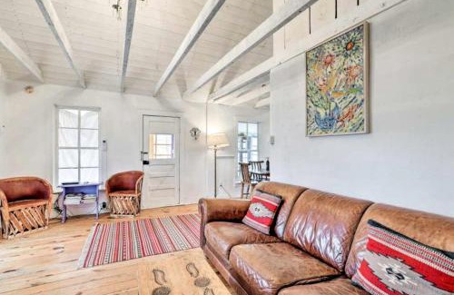 San Cristobal House | Artistic Garden Casita on Organic Farm in New Mexico