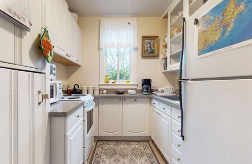 Rockport Apartment | Artistic guest suite with beautiful outdoor spaces, walk to town & beaches