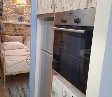 Kokkari Apartment | Artistic house