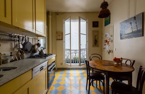 Pigalle Apartment | Artistic in Pigalle, by Veeve